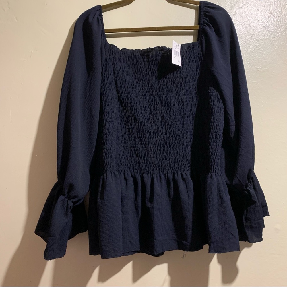 Black or Blue ? Flounce Shirt Size 2X Long Sleeve